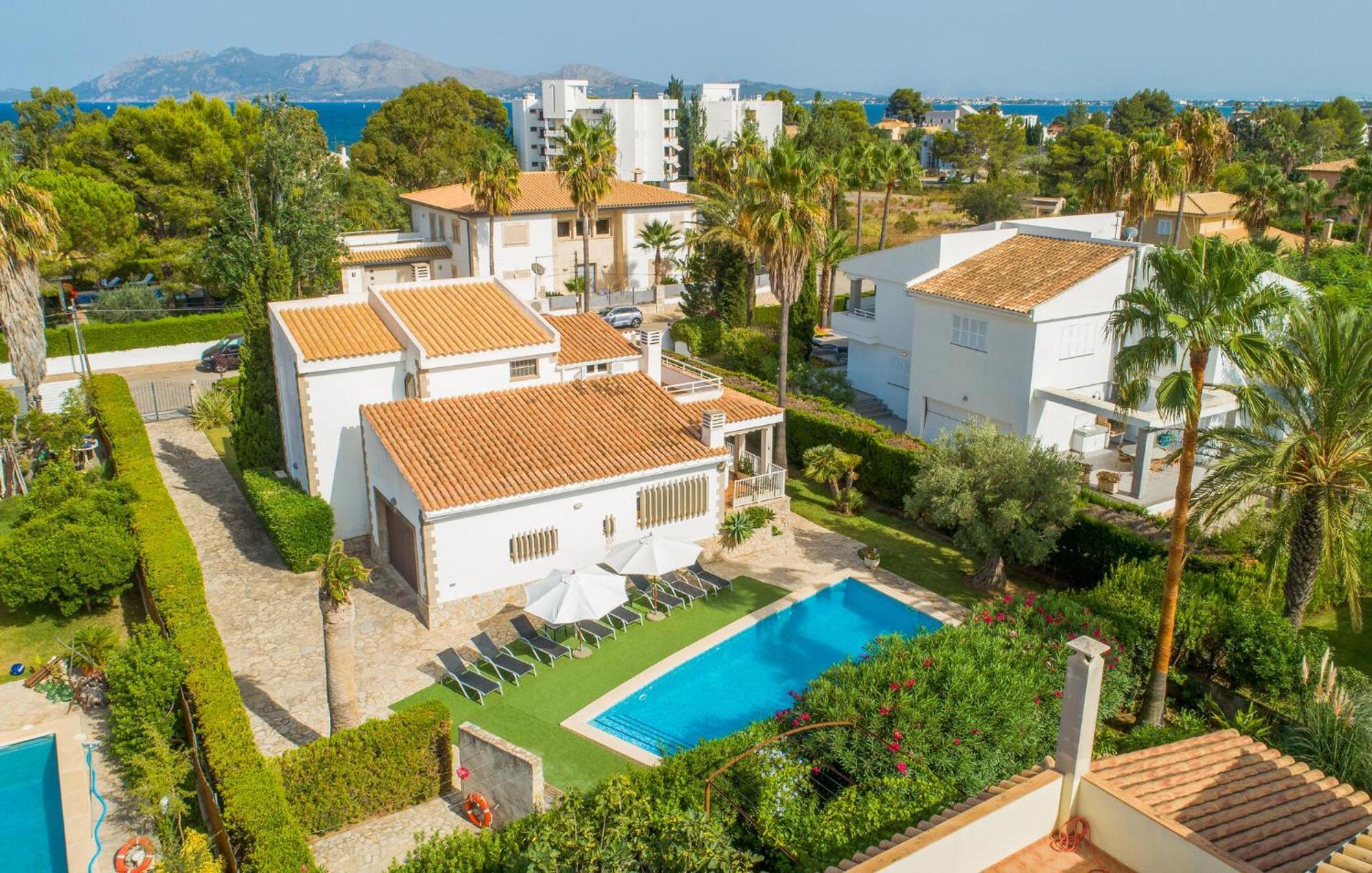 4 Bedroom Beautiful In Pollença