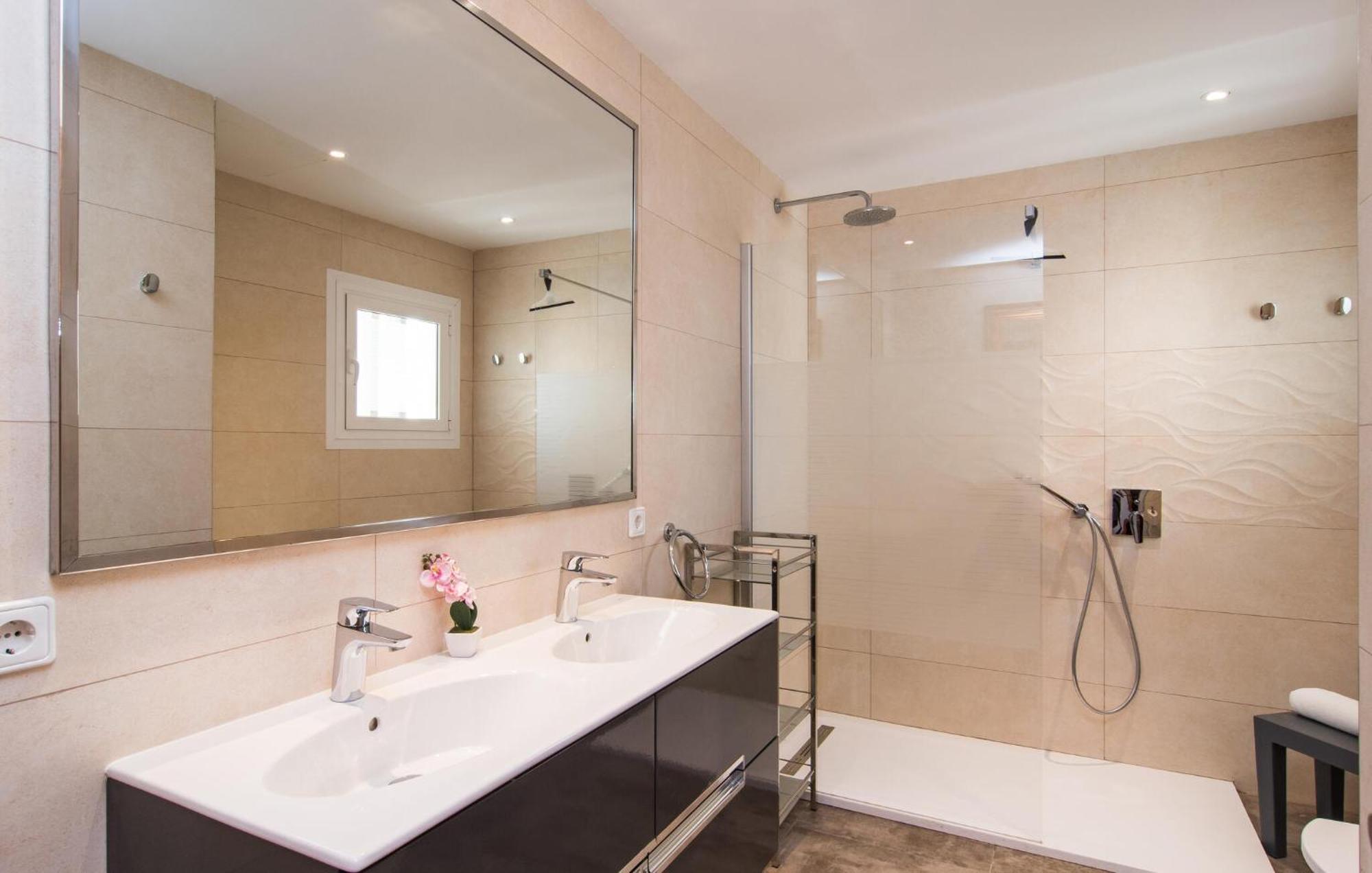 4 Bedroom Beautiful In * Pollença