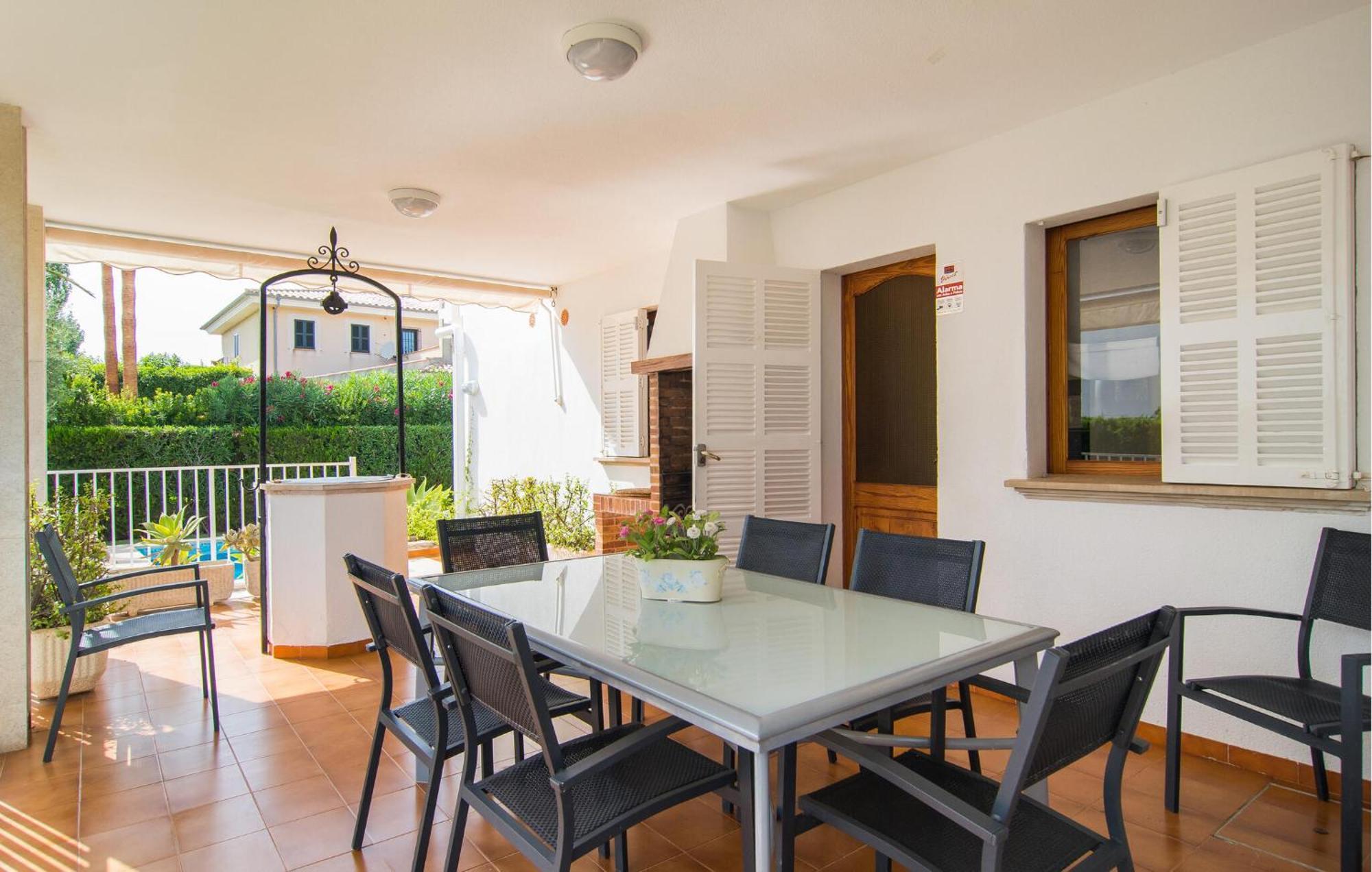4 Bedroom Beautiful In Feriehus *