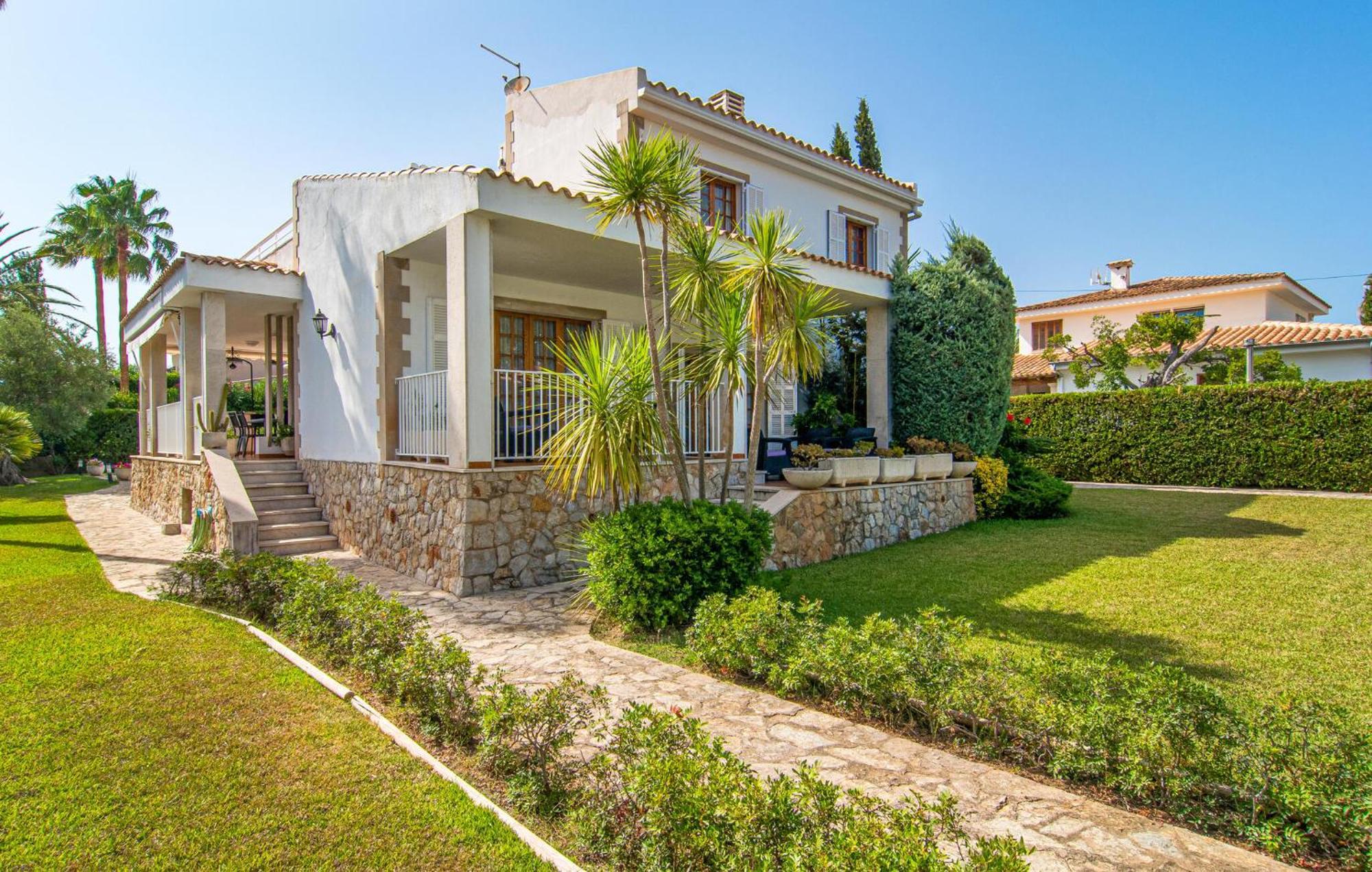 4 Bedroom Beautiful In Pollença