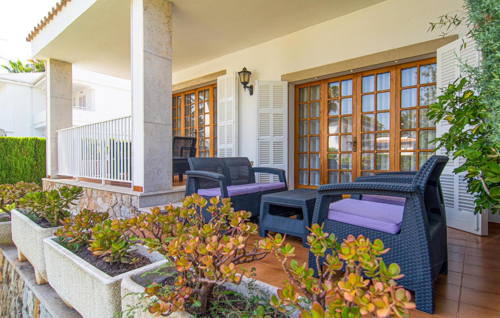 4 Bedroom Beautiful In *
