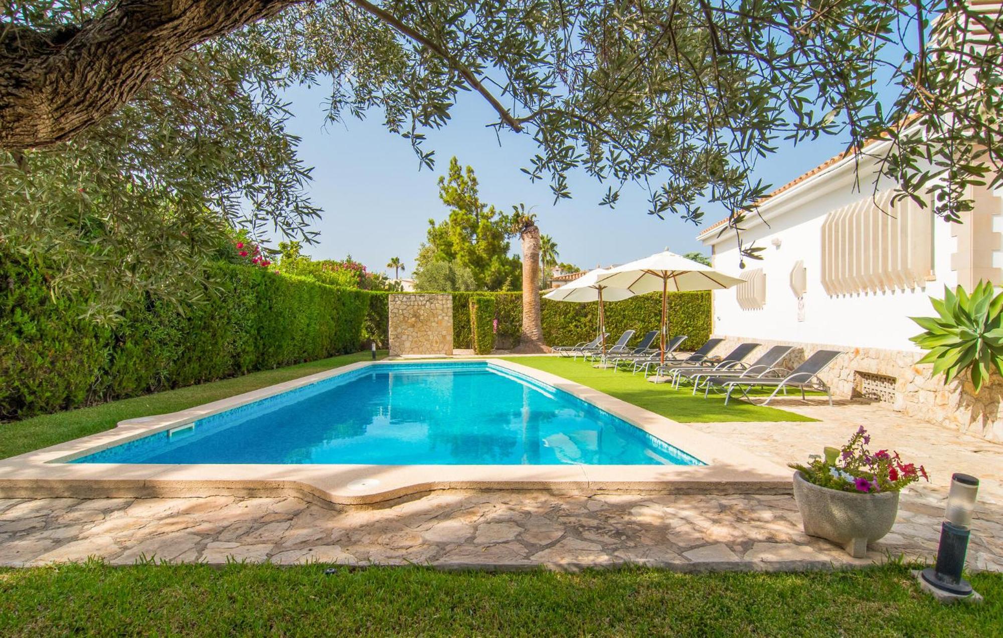 4 Bedroom Beautiful In